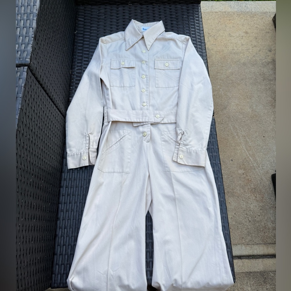 Cream Workwear Jumpsuit with Belted Waist and Long Sleeves